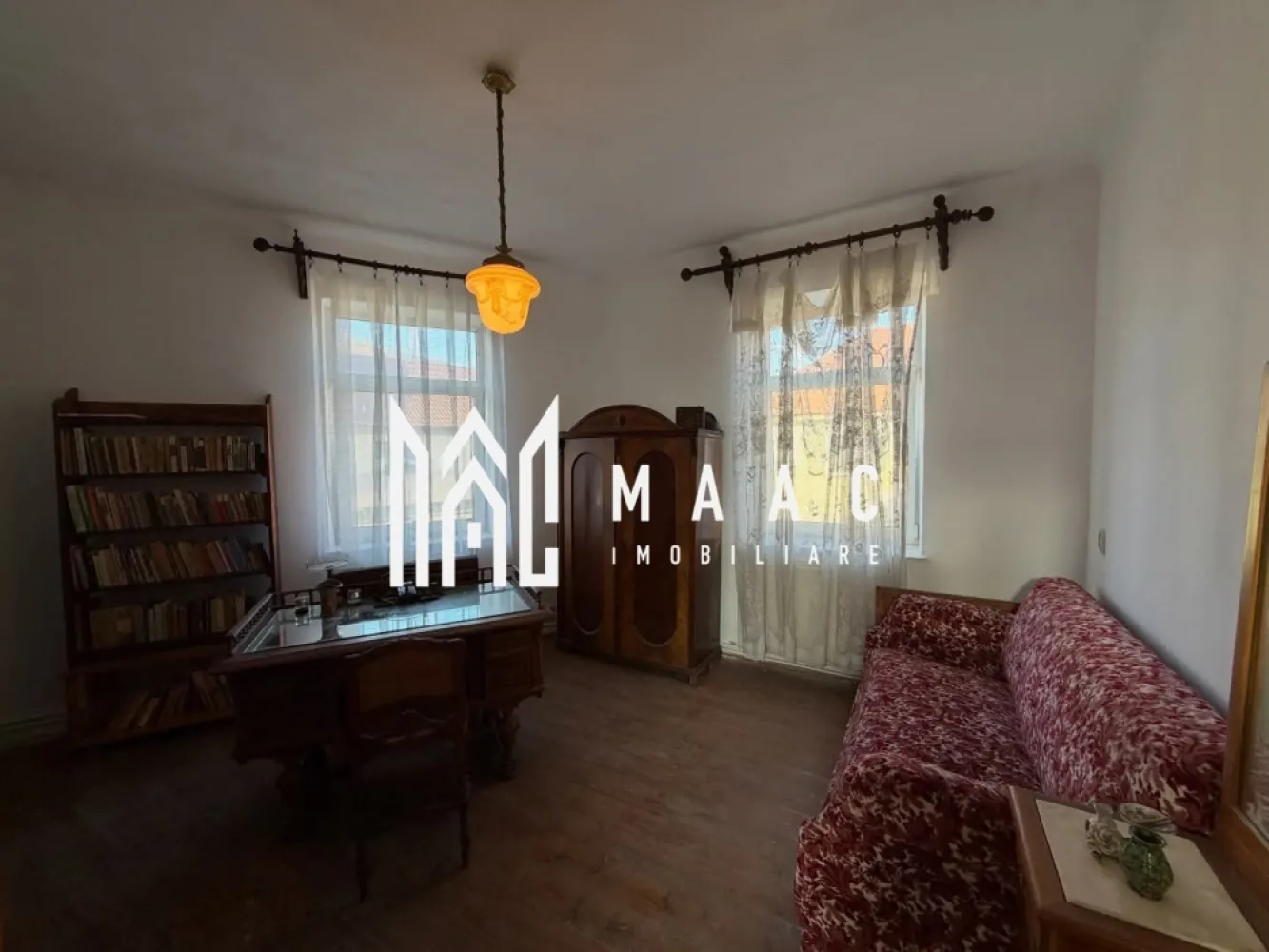 Casă individuală | 4 camere | 450 mp teren | Zonă centrală | Ocna Sibiului