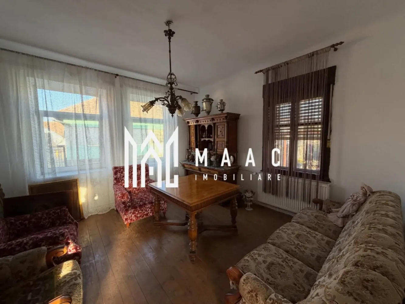 Casă individuală | 4 camere | 450 mp teren | Zonă centrală | Ocna Sibiului