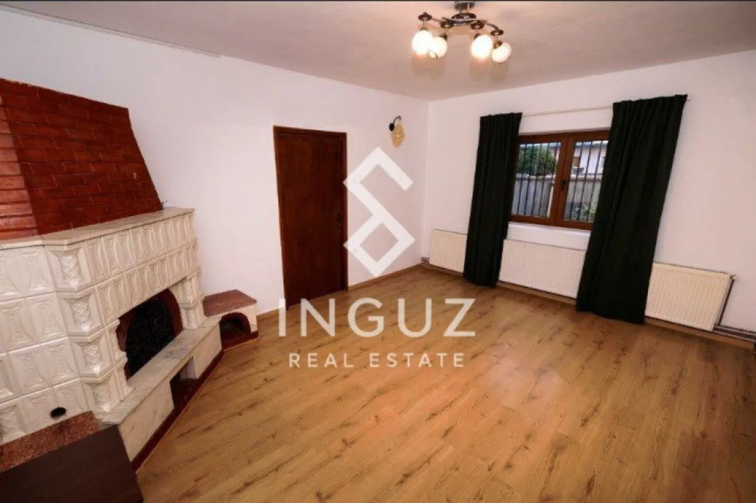 Casă de închiriat | Zona Obor – Colentina | Curte proprie + Parcare - Casă de închiriat | Zona Obor – Colentina | Curte proprie + Parcare

Preț: 700 €
Suprafață: 70 mp
Compartimentare: 5 camere
Tip: Casă / Vilă
Disponibilă imediat
Comision: 50%

Descriere

Oportunitate excelentă de închiriere în Sector 2, într-o zonă liniștită și bine conectată — ideală atât pentru locuință, cât și pentru birou sau activitate comercială.

Proprietatea beneficiază de curte proprie și terasă spațioasă, oferind confort și intimitate într-o zonă urbană activă.

Compartimentare

Parter:

2 camere
Bucătărie
Baie

Etaj:

3 camere (potrivite inclusiv pentru depozitare sau birouri)
Acces către terasă
Dotări
Centrală proprie pe gaz
Aer condiționat
Frigider + hotă
Mașină de spălat rufe
Avantaje
Curte proprie – ideală pentru relaxare
2 locuri de parcare
Zonă liniștită și sigură
Potrivită pentru locuit sau firmă / birouri
Localizare
Aproape de Kaufland Colentina
La câteva minute de Bucur Obor
În apropiere de Veranda Mall
Acces rapid la Metrou Obor
Școli, grădinițe și magazine în zonă

📞 Contact:
Inguz Real Estate
+40 774 017 567
+40 724 922 092