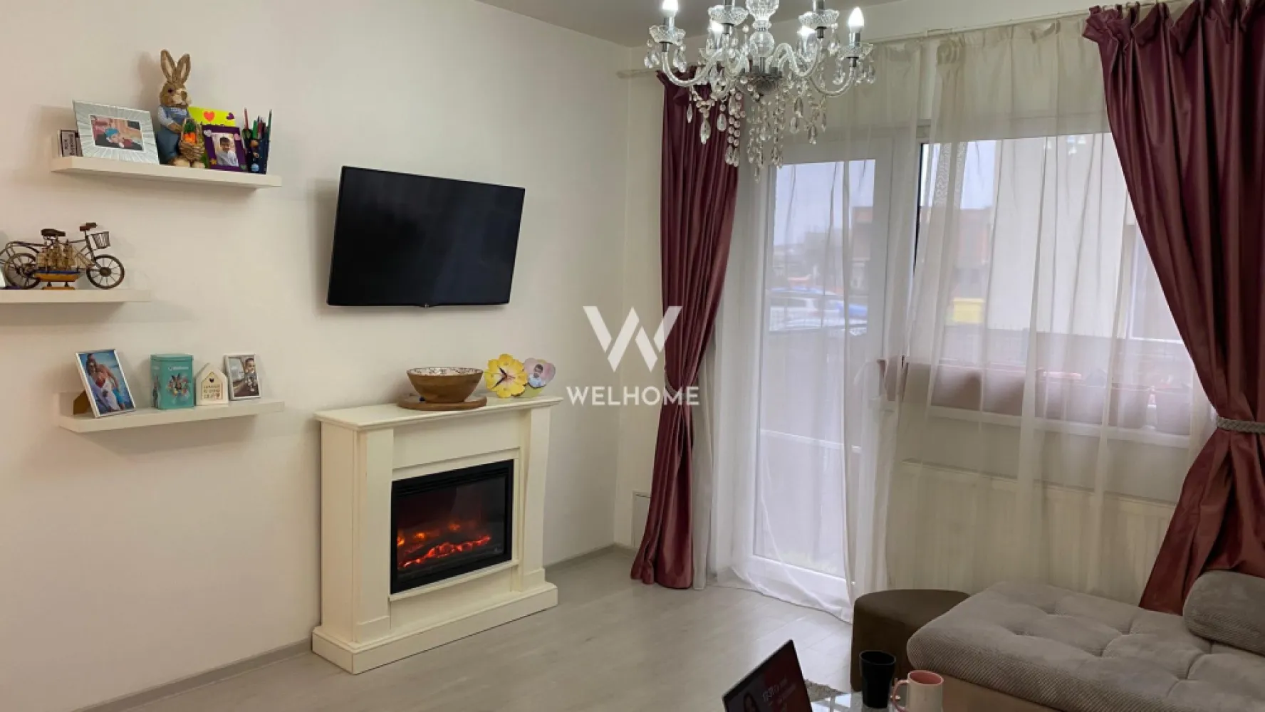 Apartament cu 3 camere si grădină 74 mp zona Triajului Selimbar - 0% Comision.
Preț direct proprietar!!!
Apartament modern cu 3 camere, situat la parterul unui bloc cu doar 9 apartamente, într-o zonă liniștită și foarte căutată din Șelimbăr zona Triajului, Selimbar.

Locuința are o suprafață utila de aproximativ 60mp si beneficiază de curte proprie de 74 mp, ideală pentru relaxare sau spațiu de joacă pentru copii. Apartamentul este mobilat și utilat, gata pentru a fi locuit fără investiții suplimentare.

 Caracteristici:
 Suprafață construită: 73 mp
 Suprafață utilă: 58,8 mp
 Compartimentare excelentă:
 2 dormitoare
 Living cu bucătărie open-space
 2 băi
 Parcare privată chiar în fața portii
 Construcție 2019
 Bloc cu 9 apartamente 

 Dotări:
 Mobilat & utilat complet
 Finisaje moderne
 Curte proprie generoasă

 Preț: 145900 euro usor negociabil.

Achiziția poate fi realizată si cu credit ipotecar.
Tel: 0745 99 55 37 Mihai.