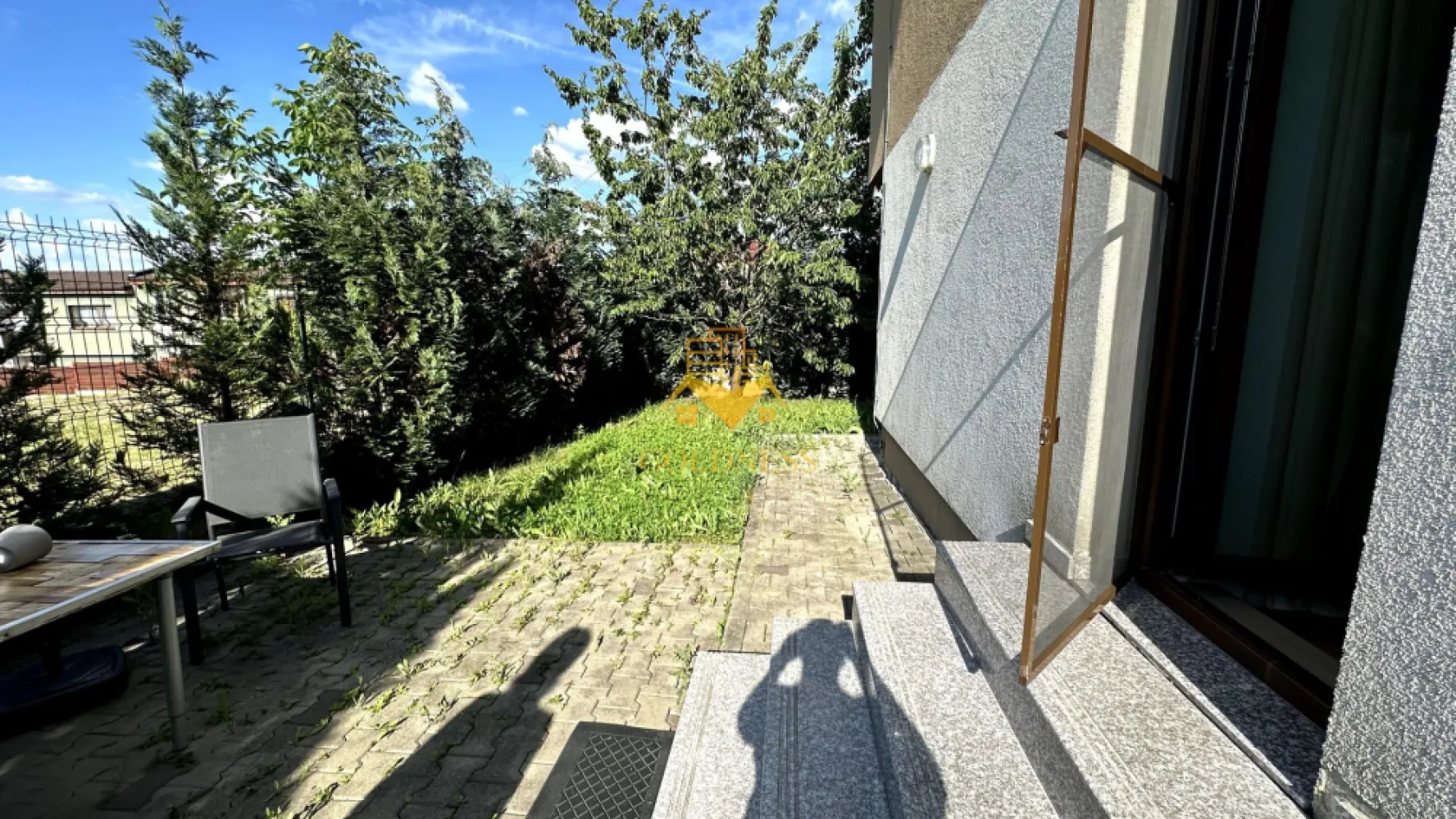 2 camere, Europa, Eugen Ionescu, Calea Turzii,Parcare, Gradina proprie