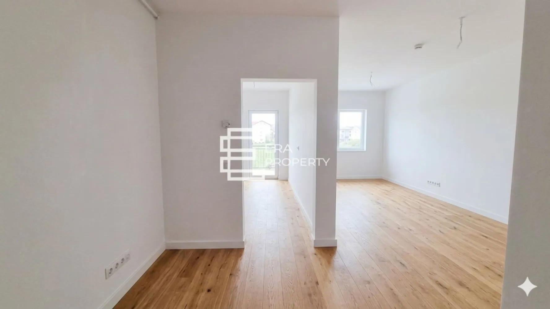 Apartament studio 40 mp, zona Brana Selimbar - Apartament studio 40 mp, zona Brana Selimbar

Apartament studio de 40 mp, cu balcon de 3,35 mp într-un ansamblu rezidențial modern și căutat. Locuința este compartimentată eficient și include: cameră, bucătărie, baie, hol și balcon .

Apartamentul se predă la stadiul de alb: 
*Pereți tencuiți și gletuiți, pregătiți pentru vopsea/lavabilă
*Uși și ferestre montate 3 foi de sticla , 5 camere.
*Instalații electrice si sanitare trase pe poziție .
*Centrală, incalzire in pardoseala.
*Șapă elicopterizata.
* Contoare de utilități (apă, gaz, curent)

- Loc de parcare inclus în preț
Ideal pentru locuit sau pentru investiție, într-o zonă liniștită, dar cu acces facil către toate punctele de interes din oraș.
Ansamblul rezidențial include loc de joacă pentru copii, spații verzi, alei de promenadă și iluminat stradal, fiind un loc ideal pentru relaxare.
Mod de plata agreat: cash/credit bancar.

*Pozele sunt cu titlu de prezentare!

Pret : 82000 euro
Tel: 0772 298 572

Ansamblu rezidențial format din 6 blocuri elegante, situat pe strada Nicolae Brana, în zona de Sud-Est a Sibiului, la doar câteva minute de Shopping City și LIDL.

✔️ Apartamente cu 1, 2 și 3 camere (37 – 74 mp)
✔️ Lift, parcare inclusă, spații comerciale și loc de joacă
✔️ Finisaje premium: încălzire în pardoseală, centrală proprie, tâmplărie Salamander cu 3 foi de sticlă
✔️ Fațade decorative, izolație termică completă
✔️ Acces securizat, drumuri asfaltate, contorizare separată
✔️ Aproape de transport public, școli și zone comerciale

📍 Locație: Șelimbăr – acces rapid către Sibiu și facilități urbane complete