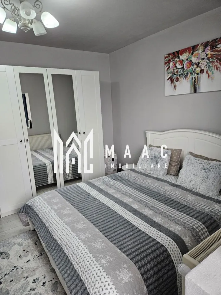 Apartament 2 Camere | 56 MPU | 2 Balcoane | Pivniță | Terezian - MAAC Imobiliare vă propune spre vânzare un apartament spațios cu 2 camere, situat la etajul 6, în zona Terezian

Caracteristici principale
 Suprafață utilă: 56 mp
 etajul 6
 compartimentare practică și luminoasă
 2 balcoane (unul deschis, unul închis)
 pivniță/boxă generoasă inclusă

Compartimentare
 living spațios cu acces la balcon deschis
 dormitor cu balcon închis
 bucătărie separată + cămară
 baie
 hol

Dotări și stare
 apartament renovat în 2017
 se vinde complet mobilat și utilat
 pregătit pentru mutare imediată
Avantaje
 suprafață generoasă pentru un apartament de 2 camere
 spații de depozitare suplimentare (cămară + pivniță)
 două balcoane pentru confort sporit
 ideal pentru locuit sau investiție

Pentru mai multe detalii sau pentru programarea unei vizionări, vă rugăm să ne contactați și să menționați ID-ul proprietății: CP3008159.