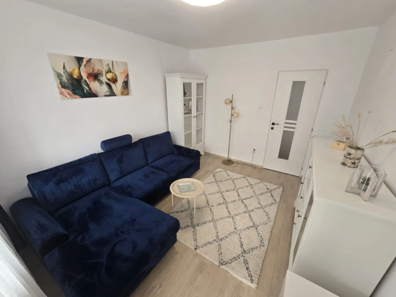 Apartament 2 camere,50mp+balcon,mobilat si utilat,lift nou