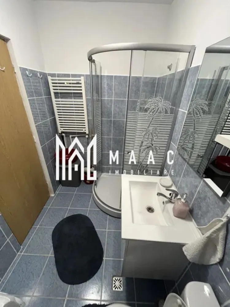 Apartament 2 camere | 40MPU | Pet Friendly | Central | - MAAC Imobiliare vă propune spre închiriere un apartament modern și primitor, situat la etajul 5/5 (mansardă), într-un imobil construit după anul 2010, ideal pentru cei care își doresc confort, intimitate și mutare imediată.

Locuința are o suprafață utilă de 40 mp și se remarcă printr-un ambient plăcut, finisaje moderne și o amenajare practică, fiind recent renovată complet.

Apartamentul se predă complet mobilat și utilat, cu tot ceea ce este necesar pentru un trai confortabil, fiind pregătit pentru mutare imediată.

Avantaje și beneficii:
40 mp utili
etaj 5/5 – mansardă
recent renovat complet
finisaje moderne
complet mobilat și utilat
spațiu primitor, luminos și bine organizat
se acceptă animale de companie

Pentru mai multe detalii sau programarea unei vizionări, nu ezitați să ne contactați specificand ID: CP3016254