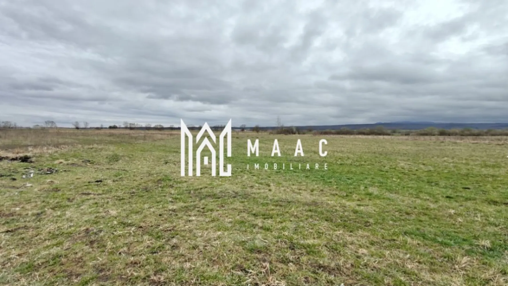 Teren extravilan I 2400 mp I Arabil I Teren drept I Cristian - MAAC Imobiliare vă prezintă spre achiziție un teren situat în extravilanul localității Cristian, județul Sibiu.

Caracteristicile terenului

Suprafață totală: 2400 mp
Dimensiuni: aproximativ 19 m deschidere și 132 m lungime
Formă regulată, ușor de gestionat
Categoria de folosință: arabil
Teren drept, fără înclinație

Accesul se poate face cu mașină de teren, drumul fiind practicabil pentru vehicule off‑road.

Pentru informații suplimentare, contactați MAAC Imobiliare și menționați ID CP3016305.