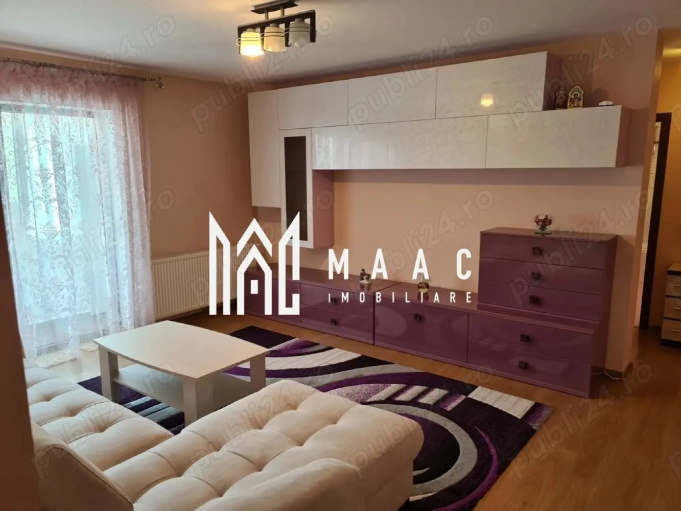Apartament 2 camere I 55mp I Etaj 1 I Zona Turnisor - Maac imobiliare ofera spre inchiriere apartament cu 2 camere la etajul 1. Compartimentarea imobilului: Hol de acces, living spațios, dormitor matrimonial, bucătărie utilată și mobilată ( cu acces la balcon ), baie cu cadă și geam de aerisire. Dotări bucatarie: plită pe gaz, cuptor, masina de spălat vase, hotă, frigider, cuptor cu microunde etc. Apartamentul dispune de centrală proprie, încălzirea realizându-se prin calorifere. Se percepe garanție în cuantumul unei chirii lunare. Nu se acceptă animale de companie. Pentru mai multe detalii, vă rugăm să specificați telefonic că este vorba despre apartamentul cu ID: CP2810442