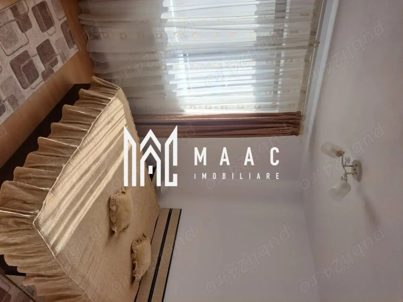 Apartament 2 camere I 55mp I Etaj 1 I Zona Turnisor - Maac imobiliare ofera spre inchiriere apartament cu 2 camere la etajul 1. Compartimentarea imobilului: Hol de acces, living spațios, dormitor matrimonial, bucătărie utilată și mobilată ( cu acces la balcon ), baie cu cadă și geam de aerisire. Dotări bucatarie: plită pe gaz, cuptor, masina de spălat vase, hotă, frigider, cuptor cu microunde etc. Apartamentul dispune de centrală proprie, încălzirea realizându-se prin calorifere. Se percepe garanție în cuantumul unei chirii lunare. Nu se acceptă animale de companie. Pentru mai multe detalii, vă rugăm să specificați telefonic că este vorba despre apartamentul cu ID: CP2810442