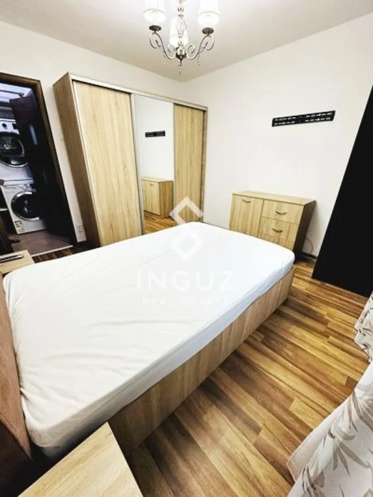 Apartament 2 camere de închiriat | Titan – IOR - Apartament 2 camere de închiriat | Titan – IOR
520 € / lună (negociabil)

Location: Titan – IOR, București
Etaj: 1
Suprafață utilă: 55 m² + balcon mare (pe toată lungimea sufrageriei)
An construcție: 1977 – 1990
Tip: Apartament 2 camere
Stare: Renovare recentă (2024)
Disponibil: imediat

Description (EN)

Proprietar, ofer spre închiriere apartament cu 2 camere situat în zona Titan – IOR, într-o locație foarte bine conectată și liniștită.

Apartamentul a fost renovat complet în 2024 și se află la etajul 1. Are acces din două străzi: Intrarea Horbotei și Aleea Buchetului.

Locație excelentă:

7 minute de mers pe jos până la stația de metrou Titan
5 minute de Parcul IOR
zonă verde, liniștită, cu acces rapid către punctele principale din oraș

Apartamentul este ideal pentru locuire pe termen lung, oferind confort, lumină naturală și acces rapid la transport și facilități.

Commission: 50% aplicabilă
