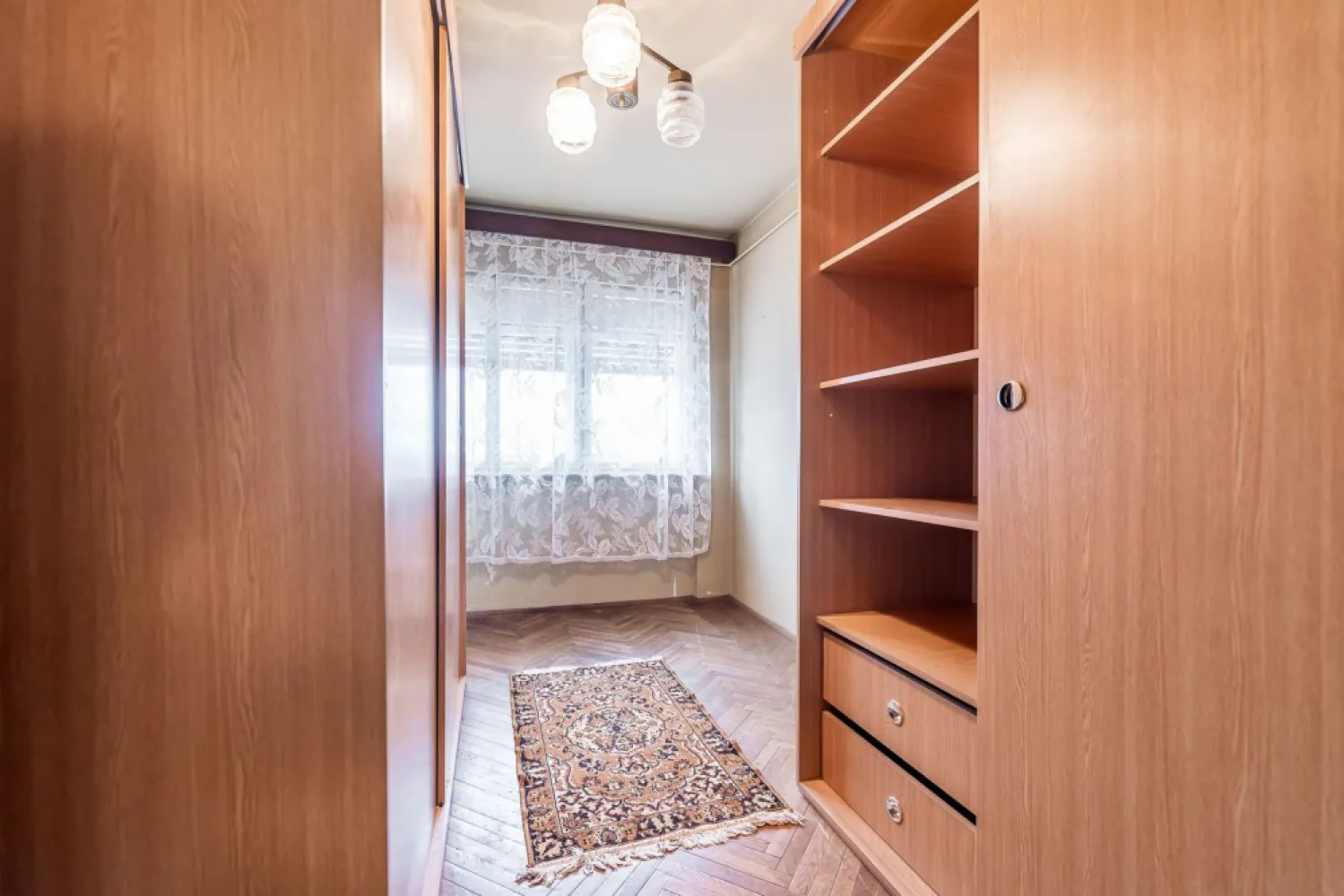 Apartament cu 4 camere decomandat cu vedere panoramica
