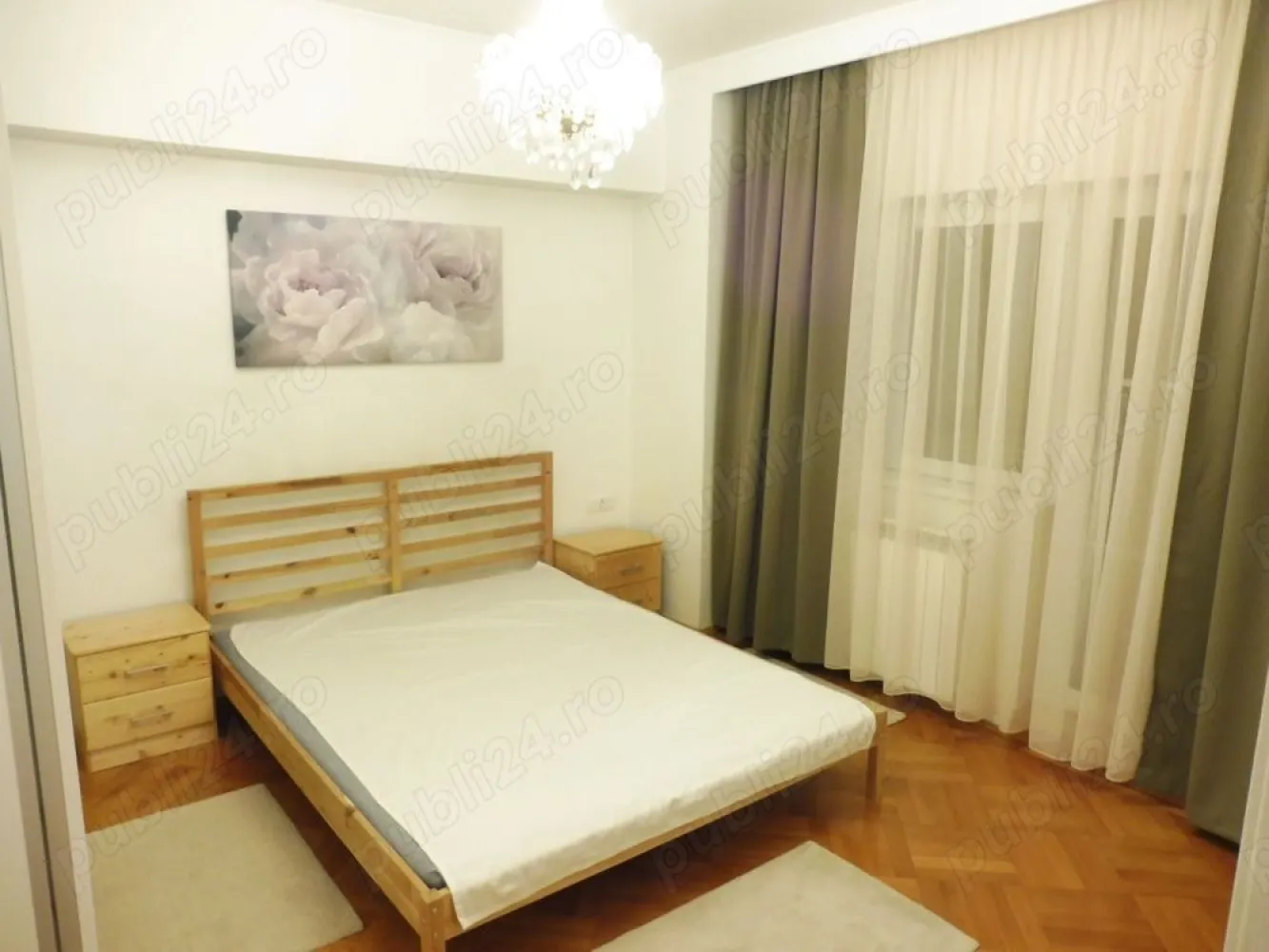 Proprietar - inchiriez ap 4 cam - Romana Dorobanti - Ap 4 camere, .str. Ernest Brosteanu 23 - DISPONIBIL DIN 1 IANUARIE 2025. 

Mobilat, 3 dormitoare, 4 balcoane, living spatios, bucatarie inchisa (utilata cu aragaz, cuptor, masina de spalat vase, frigider), baie cu dus si cada, wc de serviciu, dresing. Centrala de bloc, fara probleme cu apa calda sau caldura, bloc din 1998, monitorizat video. Etajul 1 4. Tel 

Fara animale de companie. 

Chirie 1300 Euro, 1 luna + 1 luna.
