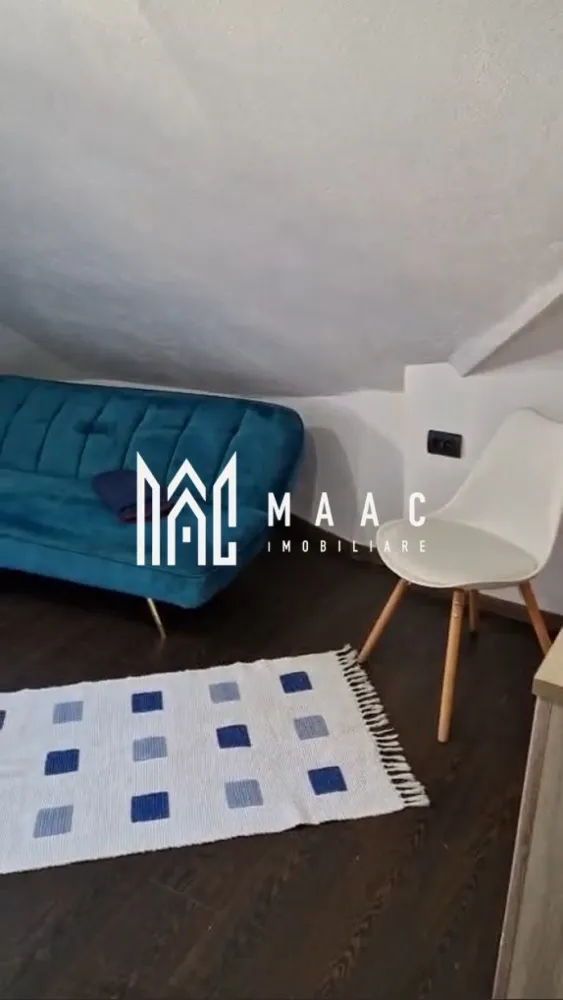 Apartament 2 camere I Etaj 2 I 51 mpu I Investitie I Piata Cluj - MAAC Imobiliare oferă spre vânzare un apartament situat la mansarda unei case cu un etaj, amplasată în zona căutată Piața Cluj. Locuința are o suprafață utilă de 51 mp și este organizată într-un mod practic, ideal atât pentru locuire, cât și pentru investiție.

Apartamentul este structurat astfel:

living
dormitor
bucătărie
baie
debara
hol de acces

Mansardarea este realizată cu lucarne, ceea ce optimizează spațiul interior și asigură un aport generos de lumină naturală.

Dotări:
izolație exterioară
centrală termică
certificat energetic – clasa C
se vinde mobilat și utilat

Proprietatea este în prezent închiriată, cu un contract activ de 340 euro/lună, ceea ce o transformă într-o investiție imediat rentabilă.

Zona Piața Cluj este bine cotată, cu acces rapid către puncte de interes, transport și facilități urbane.

Pentru mai multe detalii contactați MAAC Imobiliare specificând ID CP3010101.