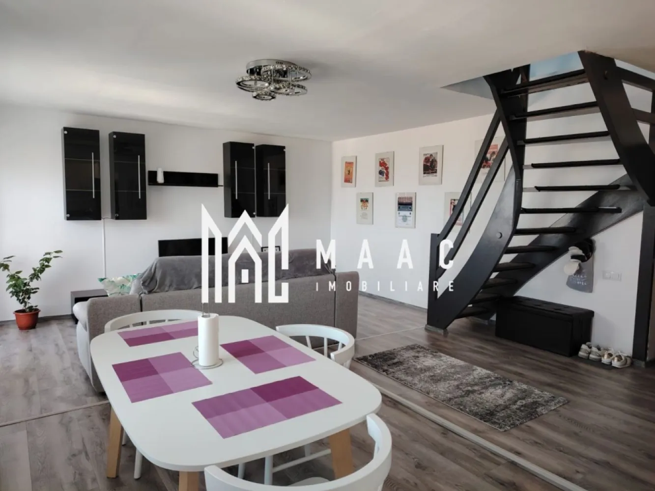 Apartament 3 camere | 65 MPU | Vasile Aaron - MAAC Imobiliare vă propune spre închiriere un apartament cu 3 camere situat într-o zonă bine cotată din Sibiu, cu acces facil către toate punctele de interes ale orașului, ideal pentru un stil de viață confortabil și bine conectat.

Poziționarea este extrem de avantajoasă, locuința fiind amplasată în apropierea magazinelor, instituțiilor de învățământ și altor facilități urbane, oferind acces rapid către centrul orașului și principalele zone de interes.

Apartamentul se remarcă prin spațiile generoase și compartimentarea eficientă, fiind potrivit pentru o familie sau pentru persoane care își doresc un ambient aerisit și bine organizat.

-living generos cu bucătărie open-space
-2 dormitoare decomandate situate la mansardă
-baie
-hol de acces

Locuința este complet mobilată și utilată, beneficiind de electrocasnice incluse și finisaje de calitate, cu mobilier aflat în stare impecabilă, pregătită pentru mutare imediată.

Unul dintre punctele forte ale apartamentului este livingul spațios, care oferă un cadru ideal pentru relaxare și socializare, completat de o compartimentare practică ce asigură confort și intimitate.

În proximitate se regăsesc magazine, restaurante, mijloace de transport în comun și centrul orașului, toate ușor accesibile.

Disponibil începând cu data de 10 mai.

Pentru mai multe detalii sau pentru programarea unei vizionări, vă rugăm să ne contactați și să menționați codul ID:CP3019985.