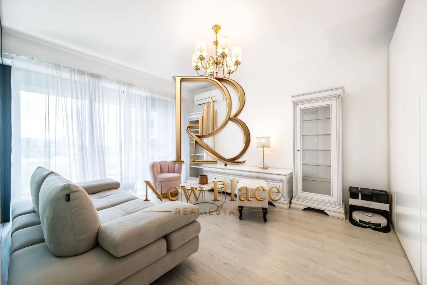 Cloud 9 | Design modern | Locatie Premium | 2 Parcari [+21% TVA] Lux - New Place Real Estate Company va propune spre inchiriere un apartament deosebit, situat chiar in centrul districtului de business din Nordul Capitalei, in Ansamblul rezidential Cloud 9.

Imobilul este modern mobilat si utilat, are finisaje de calitate superioara, consumul de energie electrica, gaze, apa/canalizare este contorizat individual per apartament, interfon, monitorizare video si paza 24/7.

Apartamentul este compus din living, bucatarie inchisa in sticla, 2 dormitoare din care unul este matrimonial cu baie proprie, o baie de serviciu, un hol de acces, 2 balcoane si se afla la Etajul 3 intr-un imobil S+P+11E.

Apartamentul dispune de 2 locuri de parcare disponibile in parcarea subterana a Ansamblului.

Pentru mai multe detalii sau oferte similare, nu ezitati sa ne contactati.

Aceasta oferta apartine New Place Real Estate Company.