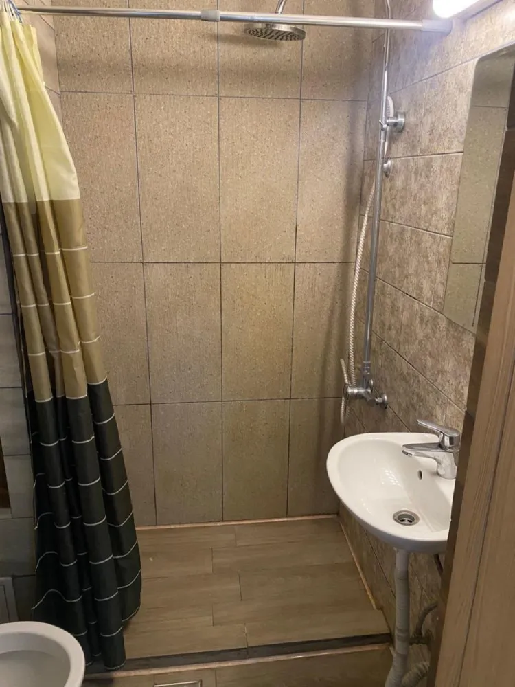 BRASADAS închiriază ap 2 cam Unirii Bratianu Cocor. - Agenția imobiliara BRASADAS închiriază apartament 2 camere vis a vis de magazinul Cocor cu vedere spre Hanu lui Manuc . 
Apartament renovat recent și foarte linistit . Disponibil imediat .