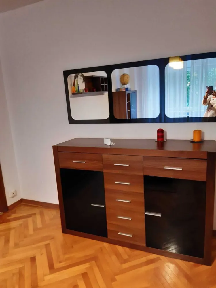 BRASADAS închiriază ap 2 cam etaj 1 Unirii fantani, - Agenția imobiliara BRASADAS închiriază apartament mobilat si utilat, cu doua camere la etajul 1 pe Bd. Unirii, aproape de fantana mare.
AC,televizor LG diag 136 cm, frigider,aspirator,cafetiera,etc
Vederea este pe spate catre parcul de langa Tribunalul mare; incalzirea este de la sistemul public
Acces la metrou si la toate sistemele publice de transport; foarte aproape de Centrul istoric ,terase,scoli,etc
