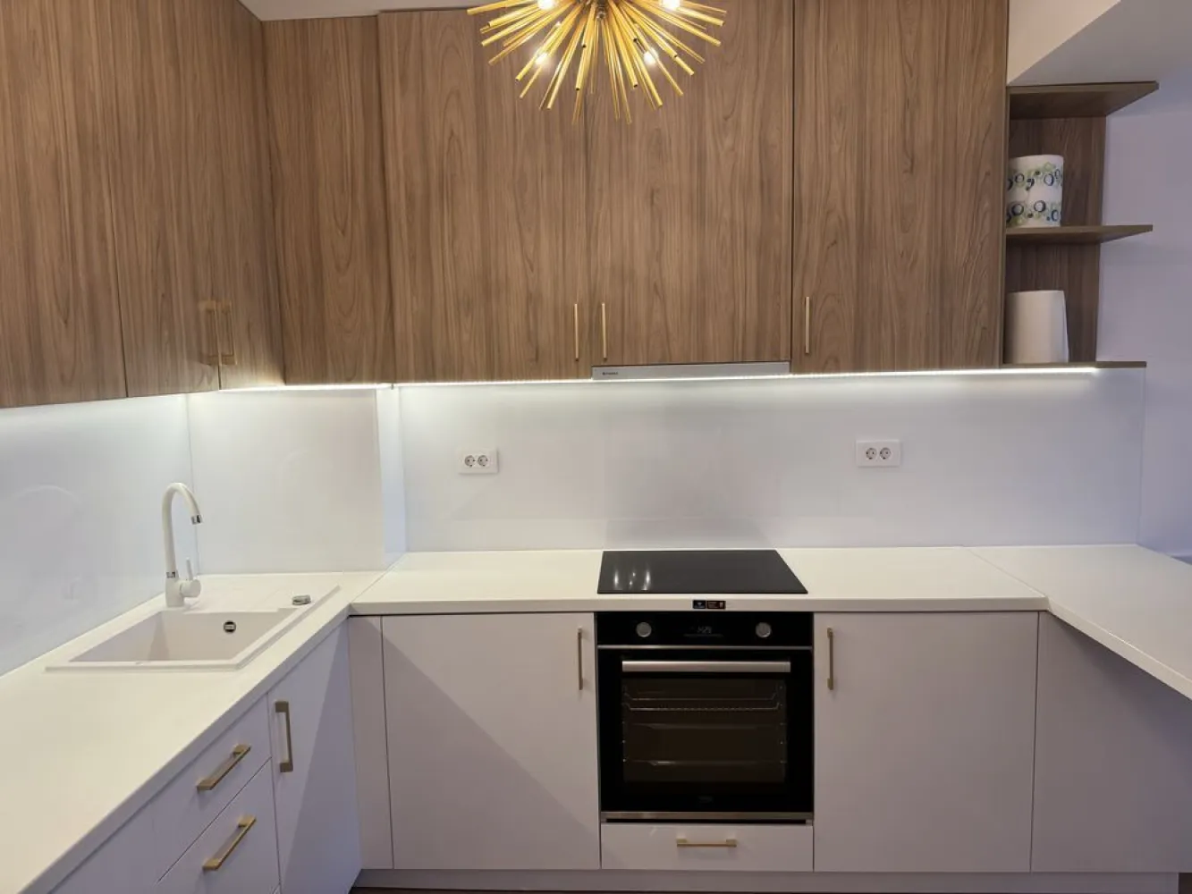 Închiriez apartament Tunari – Parc by Herăstrău Apartments.Proprietar - Apartament cu 2 camere, complet mobilat și utilat, mobilier și electrocasnice noi, vedere frumoasă spre parc.
Loc de parcare inclus în preț.

Dotări:
 • Mașină de spălat vase
 • Mașină de spălat rufe
 • Frigider
 • TV
 • Aer condiționat
 • Bucătărie complet utilată

Totul este nou, apartamentul este la prima închiriere!
Ideal pentru o persoană sau un cuplu care își dorește confort, liniște și acces rapid către oraș.
