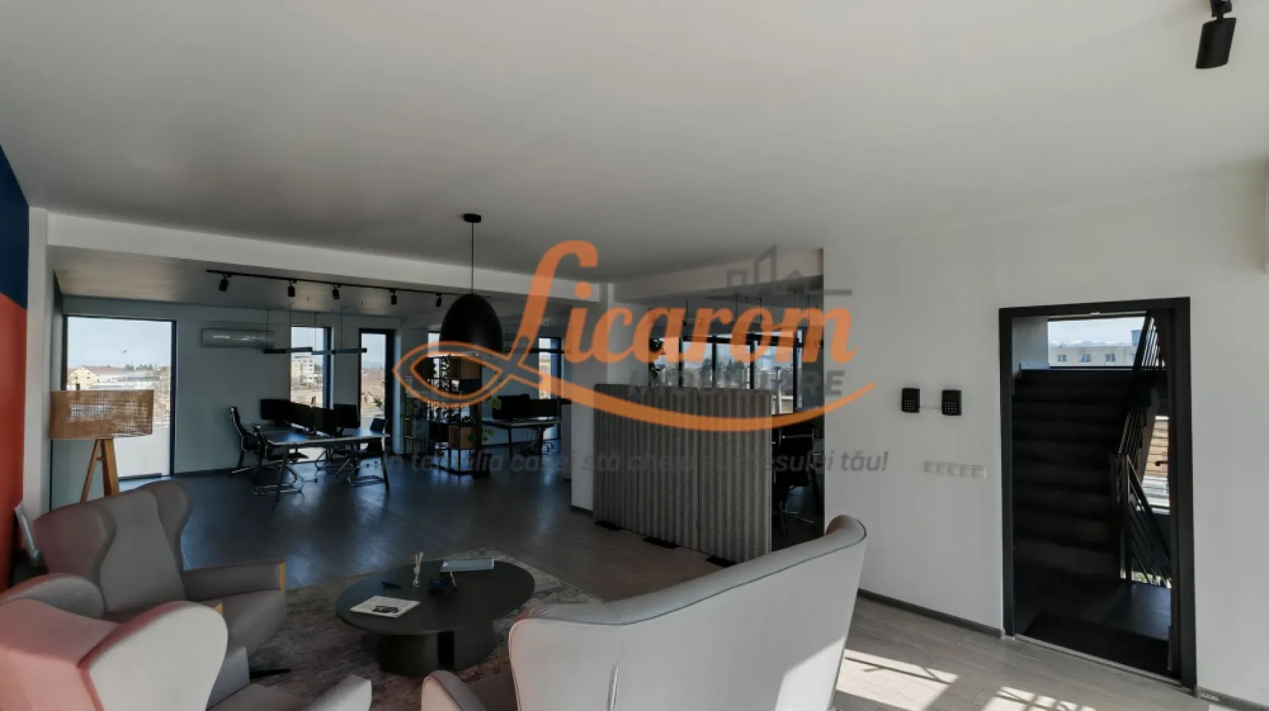 190 mp,Spatiu de Birouri/ Call Center/IT, Fitness,2280 euro/luna - Licarom Imobiliare propune spre inchirere un spatiu in suprafata de 190 mp ,in Craiter intr-o zona cu trafic si vizibilitate mare, situat la etajul 2 ,intr-o cladire de birouri dispusa pe trei nivele Spatiul este pretabil pentru activitati de birou, IT, call center etc. 
Este mobilat pentru activitati de birou si utilat modern.
Incalzirea se face cu pompe de caldura. 
Pretul este de 12 euro/mp si in acest pret sunt incluse serviciile de curatenie cu o frecventa saptamanala. 
Spatiul este disponibil incepand cu data de 01.05.2026.
 Pentru mai multe detalii si vizionari,nuezitati sa ne contactati la telefon 0741059397 Consultant imobiliar Calin si 0723985424 Consultant imobiliar Liliana.