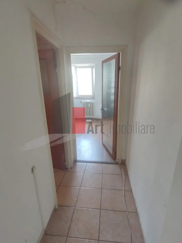 Vânzare apartament decomandat 2 camere - Metrou Lujerului