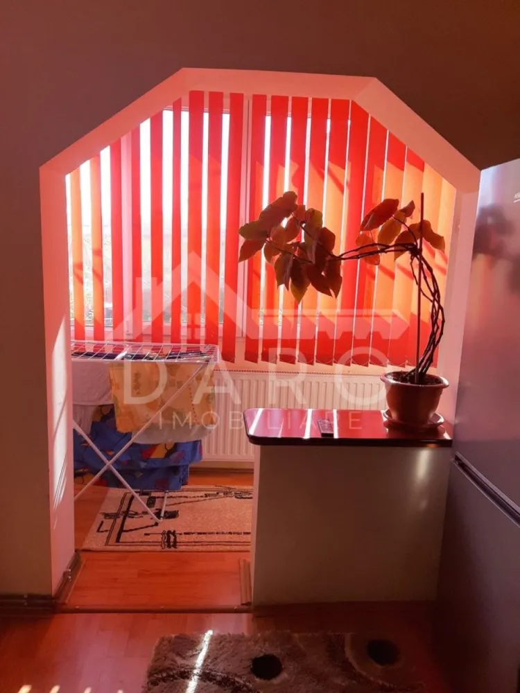 De vânzare garsoniera - 🏡 Vânzare garsonieră –Strada Depozitelor | Târgu Mureș
Se oferă spre vânzare garsonieră confort 1, situată pe strada Depozitelor, în Târgu Mureș.
✔ se vinde mobilată și utilată
✔ ideală pentru locuit sau investiție (închiriere rapidă)
📌 Zonă cu acces facil către:
• mijloace de transport în comun
• magazine și supermarketuri
• servicii și puncte de interes
💰 Preț: [se completează dacă dorești]
Ideală pentru o persoană singură, un cuplu sau pentru investiție.
🤝 Proprietate promovată prin DARO Imobiliare
💳 Vrei să o cumperi prin credit?
Prin Kiwi Finance îți ofer:
✔ analiză GRATUITĂ a eligibilității
✔ oferte de la peste 12 bănci
✔ negocierea dobânzii în favoarea ta
✔ suport complet până la semnarea contractului
📞 Detalii și vizionări:
Coman Maria – DARO Imobiliare & Kiwi Finance
📱 0749 535 729
🔑 DARO Imobiliare – găsim proprietatea potrivită.
💳 Kiwi Finance – obținem creditul pentru a o cumpăra.