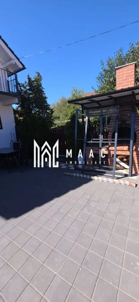 Casa individuala | 4 camere | Acces auto | Selimbar - MAAC Imobiliare vă propune spre vânzare o casă individuală recent renovată, situată într-o zonă liniștită din Șelimbăr, ideală pentru o familie care își dorește confort, intimitate și un spațiu modern gata de locuit.

Proprietatea, construită în urmă cu doar 5 ani, are o suprafață utilă de 91 mp și este amplasată pe un teren de 130 mp, cu o amprentă la sol de 60 mp și curte liberă de aproximativ 70 mp.

Casa este izolată termic și se vinde complet mobilată și utilată, oferind viitorilor proprietari posibilitatea de a se muta imediat, fără investiții suplimentare.

Dotări și beneficii:

Izolație exterioară completă;

Finisaje moderne, recent renovate integral;

Curte amenajată cu grătar și acces auto;

Mobilier și electrocasnice incluse în preț;

Locație excelentă, cu acces rapid către Sibiu și principalele puncte de interes din Șelimbăr.

Această proprietate reprezintă alegerea perfectă pentru cei care caută o casă individuală, modernă, complet amenajată și pregătită pentru mutare imediată.

Pentru detalii suplimentare și programarea unei vizionări, contactați echipa MAAC Imobiliare.
ID: CP2804407.