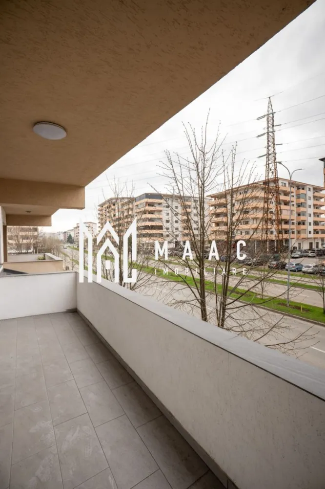 APARTAMENT 2 CAMERE MOBILAT| DEM RADULESCU| ETAJ 1| LOC PARCARE INCLUS - MAAC Imobiliare vă propune spre vânzare un apartament modern, situat în zona Dem Rădulescu, Râmnicu Vâlcea

Vă prezentăm un apartament confortabil și bine compartimentat, amplasat la etajul 1 al unui imobil situat într-una dintre cele mai căutate zone din Râmnicu Vâlcea – bulevardul Dem Rădulescu.

Locuința beneficiază de orientare estică, oferind lumină naturală pe tot parcursul dimineții și o priveliște plăcută către bulevard.

Compartimentare:

Living spațios
Dormitor
Bucătărie închisă
Baie
Hol
Balcon generos

Apartamentul se vinde complet mobilat și utilat, exact ca în fotografii, fiind pregătit pentru mutare imediată.

Dotări și beneficii:

Centrală termică proprie cu încălzire prin calorifere
Loc de parcare inclus
Etaj 1 – acces facil
Zonă modernă, cu acces rapid la facilități

Preț: 105.000 euro

Pentru mai multe detalii și programarea unei vizionări, vă rugăm să contactați MAAC Imobiliare.