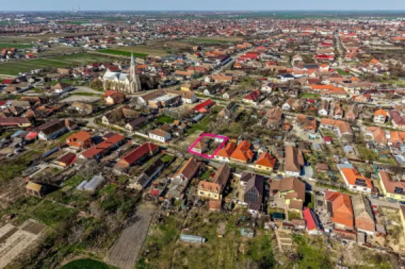 Casa ideală pentru familie: școală la 3 min. Zonă foarte liniștită.