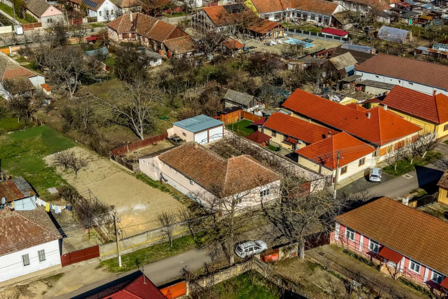 Casa ideală pentru familie: școală la 3 min. Zonă foarte liniștită.