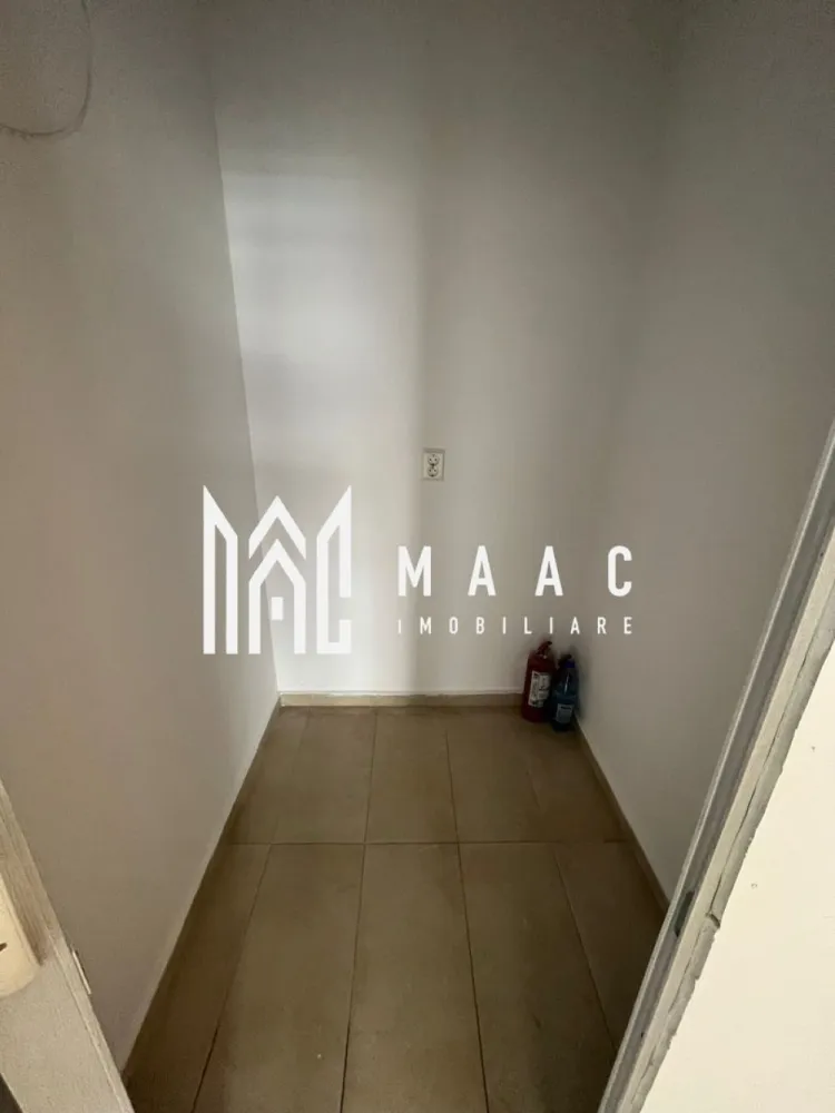 Spatiu comercial/birouri I Parcare I Doamna Stanca - MAAC Imobiliare ofera spre vanzare spatiu amplasat in Zona Hipodrom I - Doamna Stanca.

Pretabil pentru activitati comerciale sau de birou (loc de joaca, agentie, farmacie, magazin, outlet, show-room, frizerie, etc..)

Incaperea are suprafata utila de 57mp, se afla la parterul unui bloc recent construit, izolat, cu regim de inaltime P+6. Aferent - 1 loc de parcare. Front stradal total de 15m.

Facilitati si avantaje:
- centrala proprie
- incalzire in pardoseala
- vestiar

Pentru mai multe detalii va rugam specificati: CP3024144