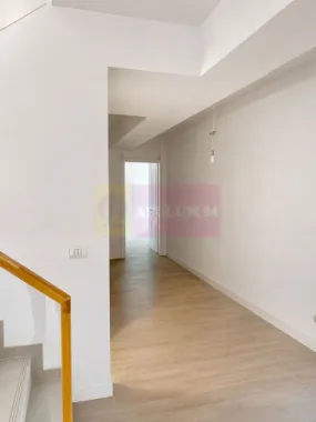 Apartament 4 camere, tip duplex, P+1 – Licurg