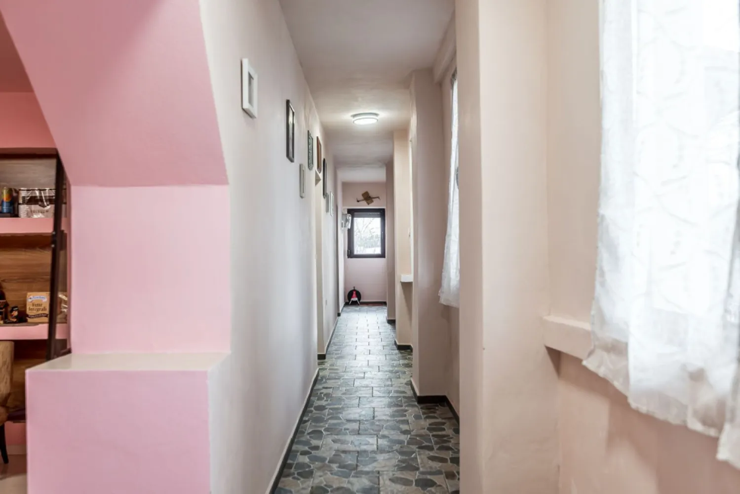 Casă în Vinga – restaurată Integral 2025 | 3 camere | utilități