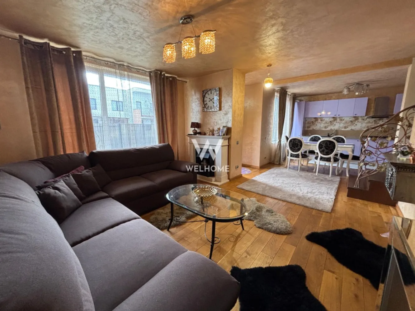 Casa 3 camere mobilata-utilata - Turnisor, Sibiu - PET FRIENDLY Casa 3 camere Disponibila IMEDIAT - Str. Zavoi, Sibiu
- Suprafata utila: 110 mp
- Casa este compartimentata astfel:
- PARTER: living cu bucatarie open space, baie, spatiu depozitare..
- ETAJ: 2 dormitoare, baie.
- Casa este dotata cu tot ce este necesar, te poti muta imediat.
- Situat intr-o zona linistita cu acces facil la magazine, mijloace de transport, scoli etc.
- Loc de parcare in curte si afara.
- Se accepta animale de companie de talie mica.
Perioada minima inchiriere 12 luni.
Disponibila IMEDIAT.

Chirie lunara: 750 Euro + se percepe garantie o chirie
Comision client: 50% din prima chirie
Contact: 0747639802