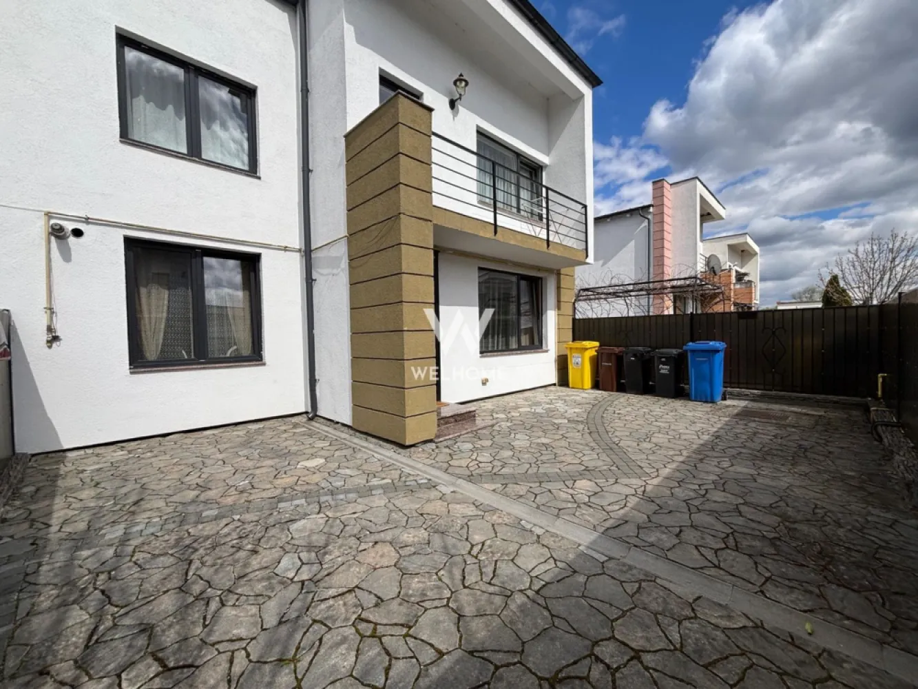 Casa 3 camere mobilata-utilata - Turnisor, Sibiu - PET FRIENDLY Casa 3 camere Disponibila IMEDIAT - Str. Zavoi, Sibiu
- Suprafata utila: 110 mp
- Casa este compartimentata astfel:
- PARTER: living cu bucatarie open space, baie, spatiu depozitare..
- ETAJ: 2 dormitoare, baie.
- Casa este dotata cu tot ce este necesar, te poti muta imediat.
- Situat intr-o zona linistita cu acces facil la magazine, mijloace de transport, scoli etc.
- Loc de parcare in curte si afara.
- Se accepta animale de companie de talie mica.
Perioada minima inchiriere 12 luni.
Disponibila IMEDIAT.

Chirie lunara: 750 Euro + se percepe garantie o chirie
Comision client: 50% din prima chirie
Contact: 0747639802