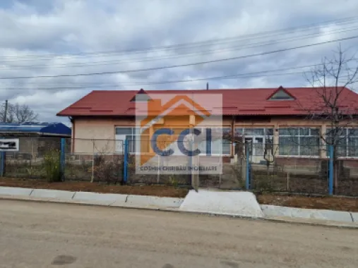 Se oferă spre vânzare / închiriere clădire cu spațiu comercial
