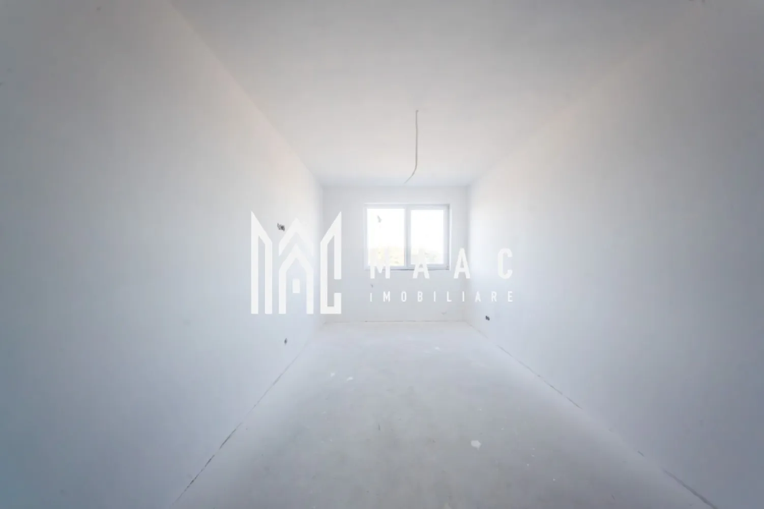 Apartament 72 mp | 3 camere |Zona Shopping City | Sibiu - MAAC Imobiliare vă prezintă spre vânzare un apartament modern cu 3 camere, situat în Sibiu, în zona Shopping City, ideal atât pentru locuit, cât și pentru investiție.

Suprafață utilă: 72 mp
Balcon: 8 mp – spațios, ideal pentru relaxare

Compartimentare:
Living generos și luminos
2 dormitoare confortabile
Bucătărie funcțională
Baie modernă
Hol spațios, cu posibilități de depozitare

Apartamentul se predă la cheie, cu finisaje moderne și materiale de calitate, fiind pregătit pentru mutare imediată. Designul este unul modern, oferind confort și funcționalitate.

Locație și avantaje:
Situat într-o zonă în plină dezvoltare
Acces rapid către Shopping City Sibiu
Aproape de mijloace de transport în comun
Acces facil către principalele puncte de interes ale orașului

Parcare:
Loc de parcare disponibil contra cost (se achiziționează separat)

Predare:
Estimativ în perioada iunie–iulie

Modalități de plată:
Cash / Credit bancar
Pentru detalii și vizionare vă rugăm să specificați CP3028687