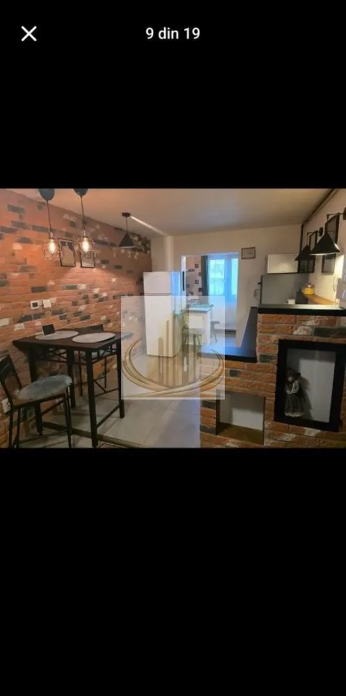 Grand Mobilis vă propune spre închiriere un apartament cu 2 camere - Grand Mobilis vă propune spre închiriere un apartament cu 2 camere decomandat, situat în zona Girocului, la doar 3 minute de Lidl și Kaufland.

Apartamentul are o suprafață de 54 mp și este poziționat la etajul 4, fiind ideal pentru persoane care își doresc confort și acces rapid către puncte de interes.

Imobilul este compartimentat eficient și dispune de:

1 dormitor cu pat matrimonial, dulap pentru haine și TV
1 living spațios, care poate fi utilizat și ca al doilea dormitor (dotat cu 2 paturi de o persoană)
1 bucătărie open-space cu hol și balcon, complet utilată: frigider, aer condiționat, cuptor electric, aragaz, cuptor cu microunde, mașină de spălat vase, mașină de spălat haine cu uscător
1 baie
Centrală proprie pentru un confort termic optim

Apartamentul se închiriază complet mobilat și utilat, fiind pregătit pentru mutare imediată.

Preț: 450 €/lună + garanție 450 €

Pentru mai multe detalii sau programarea unei vizionări, nu ezitați să ne contactați.

Grand Mobilis – alegerea potrivită pentru locuința ta! 
ID intern CP3028719