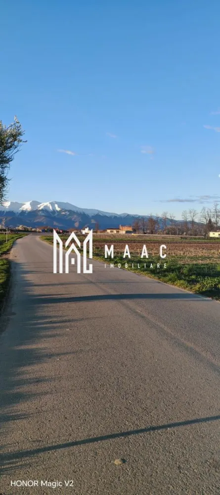 Teren | Intravilan | 1800 MPU | Porumbacu de Jos - MAAC Imobiliare vă propune spre vânzare un teren intravilan situat în Porumbacu de Jos, cu acces direct la DN și priveliște către Munții Făgăraș

Vă oferim spre vânzare un teren intravilan construibil, cu o suprafață de 1.800 mp, amplasat într-o zonă liniștită din Porumbacu de Jos, ideal atât pentru locuință, cât și pentru investiție.

Caracteristici principale:

Suprafață: 1.800 mp
Regim: intravilan – construibil
Deschidere și acces direct la DN
Utilități în apropiere
Teren ușor accesibil

Punct forte:
Proprietatea beneficiază de o priveliște frumoasă către Munții Făgăraș, oferind un cadru natural plăcut și relaxant, departe de agitația urbană.

Avantaje locație:

Zonă liniștită, cu potențial de dezvoltare
Acces rapid către principalele artere rutiere
Apropiere de puncte de interes turistic din zonă

Potrivit pentru:

Construcție casă de vacanță sau locuință permanentă
Investiție imobiliară
Dezvoltare proiect rezidențial

Pentru mai multe detalii sau pentru a programa o vizionare, vă rugăm să ne contactați specificând ID : CP3022388
