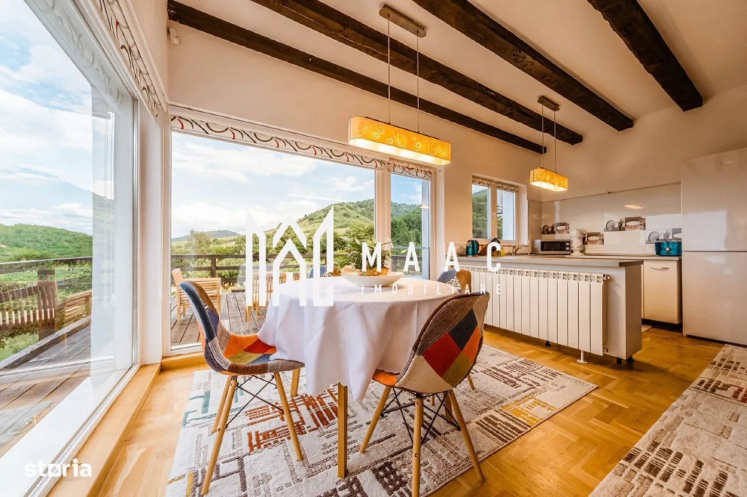 Casa 4 camere | 203 MPU | 1300 MP Teren | Tocile - MAAC Imobiliare vă propune spre vânzare o proprietate deosebită, situată la doar 15 km de Sibiu, ideală pentru cei care își doresc confort, siguranță structurală și o locație retrasă, cu vedere panoramică către Munții Făgăraș.
Această casă unică, construită în anul 2015, impresionează atât prin calitatea construcției și dotările moderne, cât și prin amplasarea privilegiată, pe o stradă liniștită, ferită de agitația urbană.

Informații tehnice:
Suprafață desfășurată: 203 mp

Structură mixtă:
Parter construit din beton armat monolit – rezistență seismică ridicată
Etaj din structură modulară integrală din lemn – eficiență energetică sporită
Termoizolație: termosistem de 20 cm
Teren: 1300 mp (cu posibilitate de extindere cu încă 550 mp)
Rezistență seismică: proiectată pentru cutremure > 7,5 grade Richter

Compartimentare și facilități:
Zona de zi:
Living cu zonă de cooking & dining adiacentă – spațiu generos, ideal pentru relaxare și socializare, cu priveliște spectaculoasă asupra Munților Făgăraș
Demisol complet utilat cu:
Bucătărie de vară
Spălătorie
Cameră tehnică
Crama

Zona de noapte:
3 dormitoare (inclusiv un dormitor matrimonial cu dressing propriu)
2 băi moderne
Hol spațios

Dotări exterioare:
Filigorie amenajată complet – cuptor de pizza, grătar, încălzitor, grup sanitar și spațiu de depozitare
Curte generoasă, ideală pentru relaxare, grădinărit sau amenajări suplimentare

Utilități și sisteme autonome:
Proprietatea beneficiază de toate utilitățile necesare unui trai modern, completate de sisteme autonome și independente, ce asigură confort, eficiență și independență energetică.

Localizare:
Situată într-o zonă liniștită, la aproximativ 15 km de centrul Sibiului, proprietatea oferă acces rapid la facilitățile urbane, păstrând în același timp intimitatea și liniștea unei zone rezidențiale retrase.

Detalii suplimentare:
Posibilitate extindere teren cu 550 mp – negociabil separat
Proprietatea se vinde exact cum este prezentată, cu toate dotările existente
Ideală pentru locuință permanentă, reședință de vacanță sau business turistic

Pentru mai multe informații sau pentru a programa o vizionare, vă rugăm să ne contactați telefonic.
Menționați ID-ul CP2614592 pentru a primi detalii suplimentare despre această proprietate unică din portofoliul nostru.