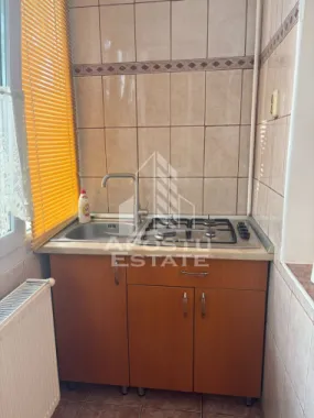Apartament cu doua camere, centrala proprie, zona Lipovei