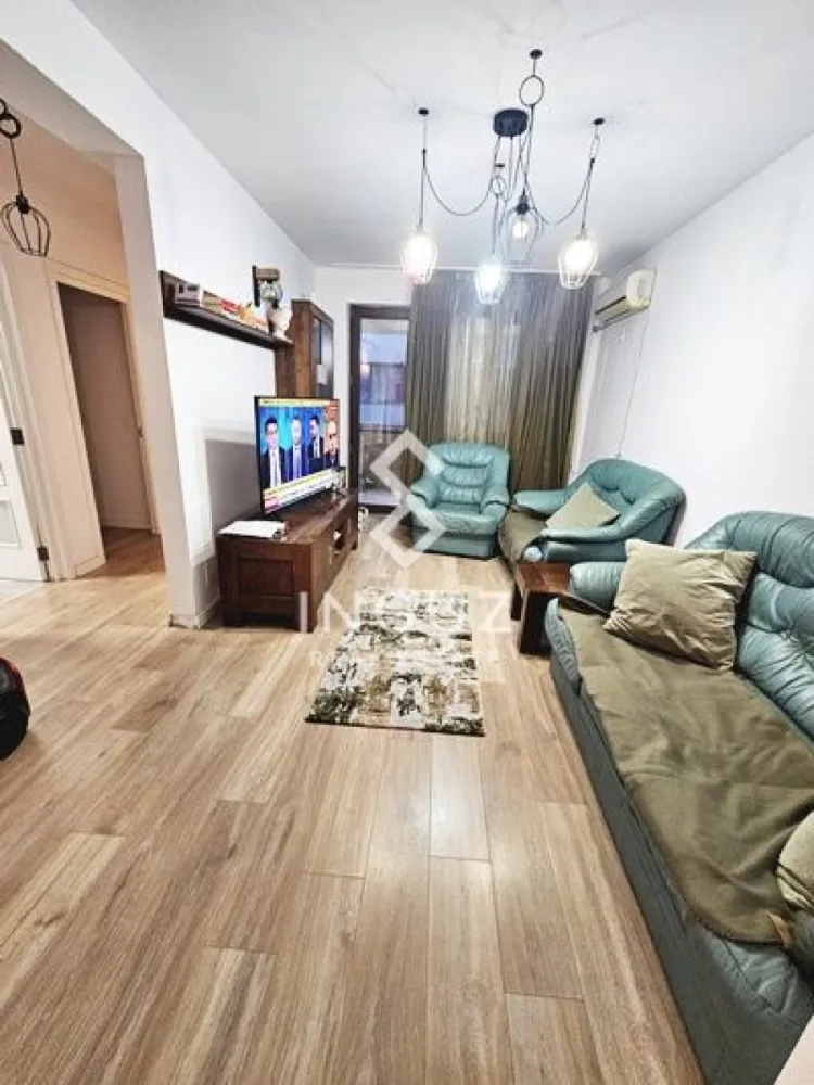 Apartment for Rent | 2 Rooms | Mihai Bravu Metro | New Building (2021) - Apartment for Rent | 2 Rooms | Mihai Bravu Metro | New Building (2021)

Price: 600 € / month (negotiable)
Commission: 50%

Details:

2 rooms (semi-detached)
53 sqm + balcony 5.23 sqm
High ground floor
Building: 2021 (energy class A)
Fully furnished & equipped
Private central heating
Air conditioning
Smart TV

Features:

Closed kitchen (fully equipped)
PVC windows, thermal insulation
Intercom, elevator, video surveillance
Modern finishes (parquet, tiles, painted walls)

Description:
Modern 2-room apartment located in a new building, offering comfort and efficient layout. Fully furnished and equipped, ready for immediate move-in.

Location & Access:

Only ~194 m from Mihai Bravu Metro Station
Close to Lidl, shops, and daily amenities
Schools and kindergartens nearby
Easy access to main roads and city center

Available: Immediately

Contact:
Inguz Real Estate
+40 774 017 567