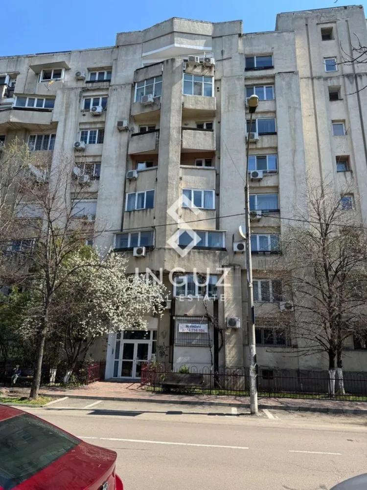 Apartament de închiriat | Camera de Comerț – Splaiul Unirii | Garsonie - Apartament de închiriat | Camera de Comerț – Splaiul Unirii | Garsonieră

Preț: 650 € / lună
Comision: 50%

Detalii:

Garsonieră (decomandată)
42 mp
Parter
Bloc: 1990–2000
Complet mobilată și utilată

Descriere:

Garsonieră spațioasă și bine compartimentată, situată în zona Camera de Comerț – Splaiul Unirii, într-un bloc solid, la parter. Apartamentul este complet mobilat și utilat, oferind un spațiu confortabil și practic, ideal pentru închiriere pe termen lung.

Locație excelentă, cu acces rapid către zona Unirii și centrul orașului. În apropiere se află stații de metrou, mijloace de transport în comun, supermarketuri, restaurante și alte facilități zilnice.

Proprietatea este disponibilă și pentru vânzare, fiind o oportunitate bună atât pentru locuit, cât și pentru investiție.

Disponibil: imediat

Contact:
Inguz Real Estate
+40 774 017 567
