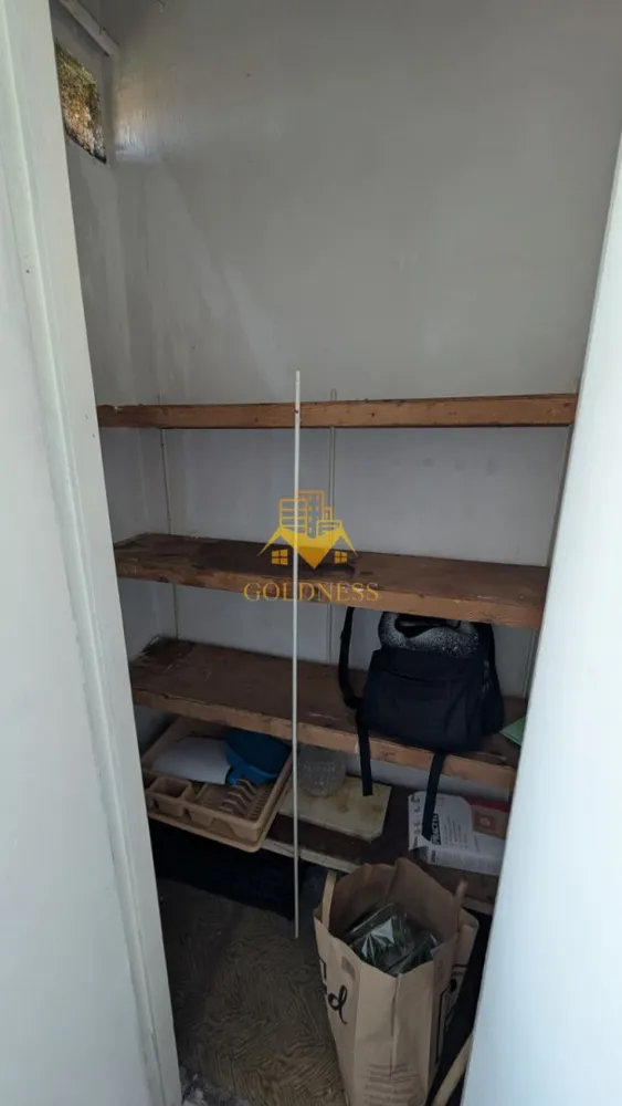 2 camere, modern, Gheorgheni Zona Titulescu, Interservina, Iulius Mall - GOLDNESS Imobiliare vă propune spre închiriere un apartament cu 2 camere complet mobilat și utilat, la etajul 4 într-un imobil de 4 etaje, în Cartierul Gheorgheni.
Posibilitate de parcare in zona!
Se află în apropierea stațiilor de transport în comun, magazine, restaurante, spații verzi, farmacii, etc. 

Apartamentul este compartimentat astfel:
 - dormitor cu pat matrimonial, dressing, noptiere
 - living cu canapea extensibila, spatiu pentru depozitare, masuta pentru cafea
 - bucatarie complet mobilata, utilata, loc de luat masa
 - baie cu cada, calorifer port prosop și dulap pentru depozitare.
 - balcon de 6 mp

Imobilul este dotat cu toate cele necesare- centrală proprie, frigider, aragaz, hotă, mașină de spălat haine, etc. 

Dacă sunteți interesați de acest apartament și doriți să îl vizionați, dar și pentru alte oferte nu ezitați să ne contactați telefonic sau prin e-mail. Vă stăm la dispoziție!
Pentru intermediere se percepe un comision de 50% din prețul chiriei!