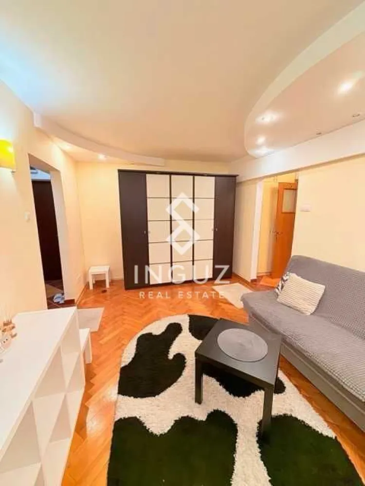 De închiriat – apartament 2 camere | Bulevardul Basarabia – București - Apartament de închiriat | Bulevardul Basarabia – Piața Muncii | 2 camere
Preț: 450 € / lună
Comision: 50%

Detalii:
Apartament cu 2 camere (semidecomandat)
Compartimentare confortabilă
Etaj 9 / 11
Bloc reabilitat termic
Încălzire centralizată
Gata de locuit

Descriere:
Apartament luminos și bine poziționat, situat în zona Bulevardul Basarabia, în apropiere de Piața Muncii. Locuința are o compartimentare practică și este potrivită pentru cuplu sau persoane singure care doresc acces rapid către zonele centrale ale Bucureștiului.

Zonă & acces:
Locație excelentă în Sector 3, cu acces rapid la transportul public.
Stația de metrou Piața Muncii la aproximativ 8 minute de mers pe jos.
Aproape de Parcul Alexandru Ioan Cuza (IOR) și Parcul Național.
Magazine în apropiere: Carrefour Express, Mega Image, restaurante și servicii zilnice.
Acces facil la metrou, tramvai și autobuz.

Costuri:
Chirie lunară: 450 €
Utilitățile se plătesc separat

Disponibil: imediat

Pentru mai multe informații și poze contact:
Inguz Real Estate
0774017567 / WhatsApp