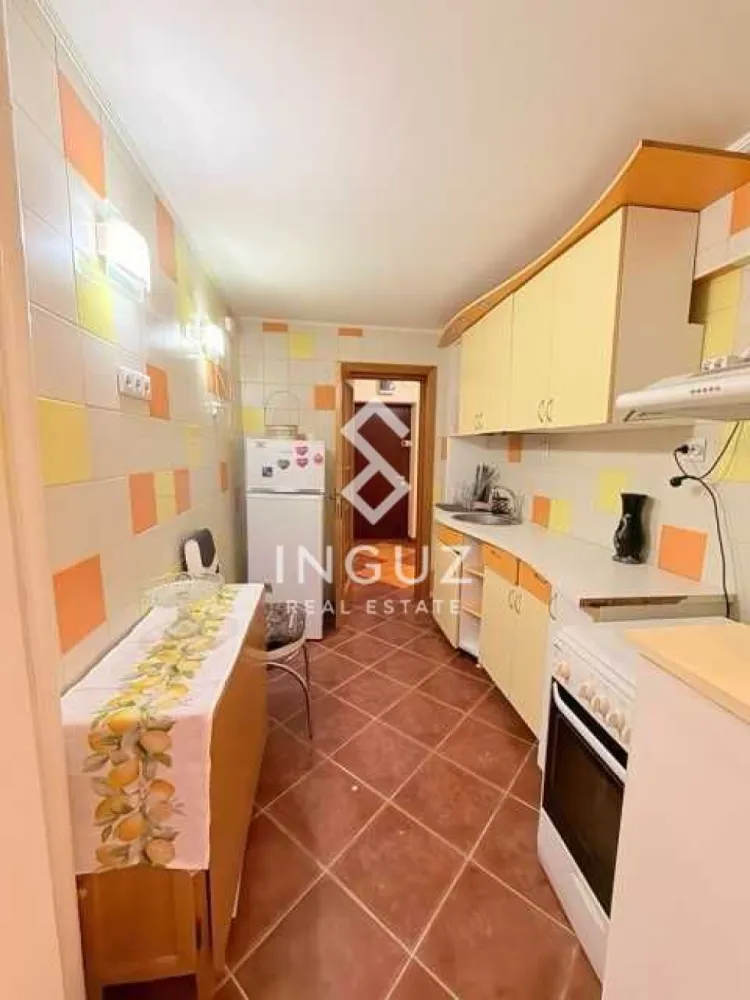 De închiriat – apartament 2 camere | Bulevardul Basarabia – București - Apartament de închiriat | Bulevardul Basarabia – Piața Muncii | 2 camere
Preț: 450 € / lună
Comision: 50%

Detalii:
Apartament cu 2 camere (semidecomandat)
Compartimentare confortabilă
Etaj 9 / 11
Bloc reabilitat termic
Încălzire centralizată
Gata de locuit

Descriere:
Apartament luminos și bine poziționat, situat în zona Bulevardul Basarabia, în apropiere de Piața Muncii. Locuința are o compartimentare practică și este potrivită pentru cuplu sau persoane singure care doresc acces rapid către zonele centrale ale Bucureștiului.

Zonă & acces:
Locație excelentă în Sector 3, cu acces rapid la transportul public.
Stația de metrou Piața Muncii la aproximativ 8 minute de mers pe jos.
Aproape de Parcul Alexandru Ioan Cuza (IOR) și Parcul Național.
Magazine în apropiere: Carrefour Express, Mega Image, restaurante și servicii zilnice.
Acces facil la metrou, tramvai și autobuz.

Costuri:
Chirie lunară: 450 €
Utilitățile se plătesc separat

Disponibil: imediat

Pentru mai multe informații și poze contact:
Inguz Real Estate
0774017567 / WhatsApp