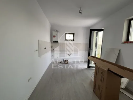 Duplex de vanzare despartit cu zid dublu,in Urseni