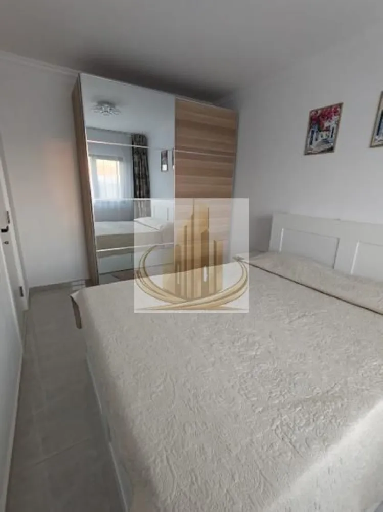 Grand Mobilis vă propune spre închiriere un ap modern cu 2 camere - Grand Mobilis Imobiliare va oferi spre închiriere un apartament modern cu 2 camere, situat in zona Braytim,intr un cadru liniștit SI placut, cu acces rapid spre oraș.

Locuința are o suprafață de 48mp si este amplasata la etajul 1, fiind ideala pentru un cuplu sau o persoana care isi doreste confort SI funcționalitate.
✔️ Caracteristici principale:
Living spațios si luminos 
Dormitor confortabil si bine compartimentat 
Baie moderna, complet utilata 
Compartimentare practica 
2 locuri parcare incluse
🌿 Apartamentul oferta un ambient placut, fiind situat intre o zonă liniștită, perfecta pentru relaxare, departe de agitația urbana.
📍Acces facil care Timișoara si puncte de interes 
📆 Disponibil imediat
💶Pret: 400 €/luna + 1 luna garanție 
📞Pentru mai multe informații sau programarea unei vizionari, echipa Grand Mobilis Imobiliare vă sta la dispoziție!
ID intern CP3031097