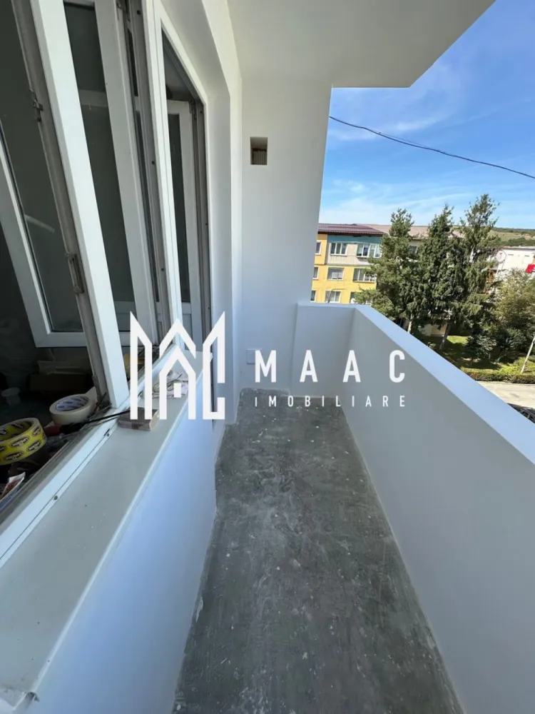 Apartament 2 camere | Balcon | Renovat | Central-Cisnadie - MAAC Imobiliare vă propune spre vânzare un apartament cu 2 camere situat în Cisnădie, o zonă rezidențială apreciată pentru liniște și accesibilitate, potrivit atât pentru locuință proprie, cât și pentru investiție.

Apartamentul beneficiază de o compartimentare practică și funcțională, cu spații bine delimitate, oferind confort și posibilitatea de personalizare după preferințe.

Compartimentare:
-Hol de acces
-Bucătărie separată și închisă
-Living cu acces pe balcon
-Dormitor
-Baie
-Imobilul se vinde parțial renovat, oferind oportunitatea amenajării interioare după bunul plac al viitorului proprietar.

Beneficii:
-Izolație exterioară
-Acoperiș
-Interfon
-Loc de parcare inclus

Pentru mai multe detalii și programarea unei vizionări, vă rugăm să menționați la telefon numărul CP2802723.