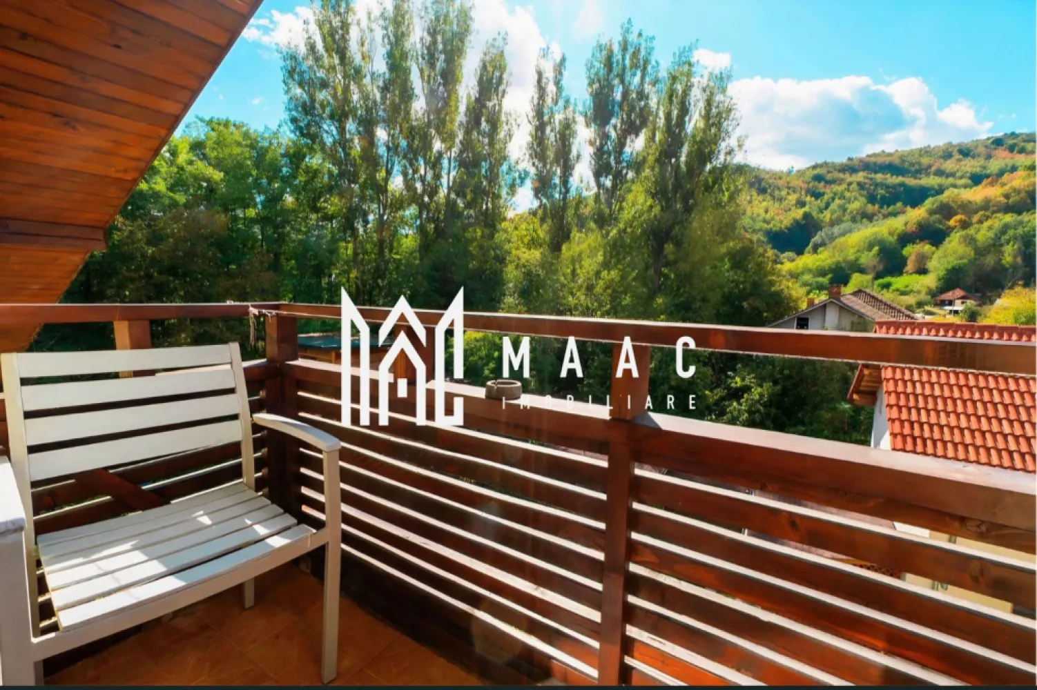 Vilă turistică premium 4★ de vânzare |Afacere la cheie |Ocnele Mari–lângă salina - MAAC IMOBILIARE vă propune spre vânzare o proprietate de excepție – vilă turistică clasificată, situată într-o zonă de interes major, la doar 250 metri de Salina Ocnele Mari, una dintre cele mai vizitate atracții din zonă.
Această proprietate reprezintă o oportunitate rară de investiție, fiind o afacere complet funcțională, vândută la cheie, cu toate autorizațiile obținute, inclusiv aviz ISU și certificare turistică.
Caracteristici generale:
Suprafață construită la sol: 320 mp
Suprafață desfășurată: 840 mp
Regim de înălțime: D+P+1E+M
Teren: 1240 mp (aprox. 1500 mp în utilizare)
Posibilitate de extindere a construcției
Compartimentare & facilități:
12 unități de cazare complet utilate:
10 camere spațioase
2 apartamente
toate dotate inclusiv cu bucătării proprii
Zonă restaurant dedicată
Spa & relaxare:
jacuzzi
saună
Parcare proprie
Grădină amenajată
Dotări tehnice & eficiență:
Sistem fotovoltaic 45 kW – costuri reduse de operare
2 pompe de căldură Ariston Nimbus heat pump
Centrală termică pe gaz
Centrală pe peleți
Proprietate optimizată pentru funcționare eficientă în orice sezon
Avantaje investiționale:
Locație turistică consacrată, cu flux constant de vizitatori
Clasificare turistică și toate autorizațiile – zero bătăi de cap
Capacitate mare de cazare + facilități premium
Posibilitate de dezvoltare ulterioară (extindere sau diversificare servicii)
Concluzie:
Această vilă reprezintă alegerea ideală pentru investitorii care caută o afacere profitabilă, stabilă și complet pregătită, într-o zonă turistică în continuă dezvoltare.
CP3029229