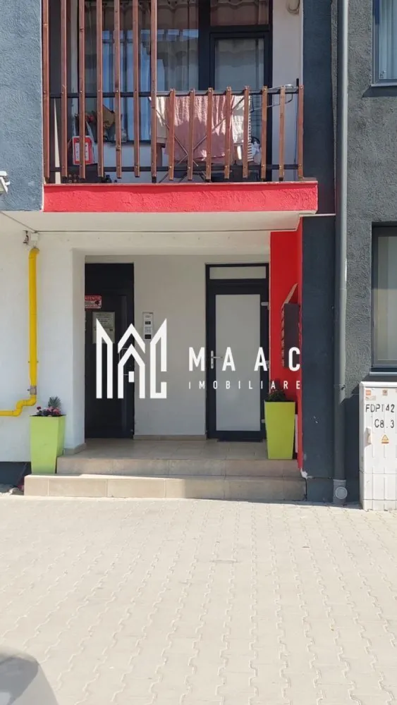 Garsonieră | Modernă | Complet utilată | Cartierul Arhitecților - MAAC Imobiliare vă propune spre vânzare o garsonieră practică și bine compartimentată, ideală pentru locuit sau investiție.

Caracteristici principale
• spațiu de locuit confortabil și eficient organizat
• cameră luminoasă, cu finisaje moderne
• pardoseală din gresie și pereți în culori neutre
• mobilier contemporan

Compartimentare și dotări
• baie finisată cu faianță, dotată cu cabină de duș
• bucătărie practică, cu design simplu și funcțional
• încălzire în pardoseală

Localizare și avantaje
• amplasată într-o zonă urbană bine conectată
• acces facil către magazine, școli, farmacii și restaurante
• mijloace de transport în comun în apropiere
• vedere către stradă

 Pentru mai multe detalii sau pentru programarea unei vizionări, vă rugăm să ne contactați și să menționați ID-ul proprietății: CP3033220.