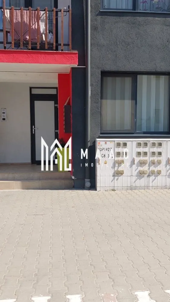 Garsonieră | Modernă | Complet utilată | Cartierul Arhitecților - MAAC Imobiliare vă propune spre vânzare o garsonieră practică și bine compartimentată, ideală pentru locuit sau investiție.

Caracteristici principale
• spațiu de locuit confortabil și eficient organizat
• cameră luminoasă, cu finisaje moderne
• pardoseală din gresie și pereți în culori neutre
• mobilier contemporan

Compartimentare și dotări
• baie finisată cu faianță, dotată cu cabină de duș
• bucătărie practică, cu design simplu și funcțional
• încălzire în pardoseală

Localizare și avantaje
• amplasată într-o zonă urbană bine conectată
• acces facil către magazine, școli, farmacii și restaurante
• mijloace de transport în comun în apropiere
• vedere către stradă

 Pentru mai multe detalii sau pentru programarea unei vizionări, vă rugăm să ne contactați și să menționați ID-ul proprietății: CP3033220.